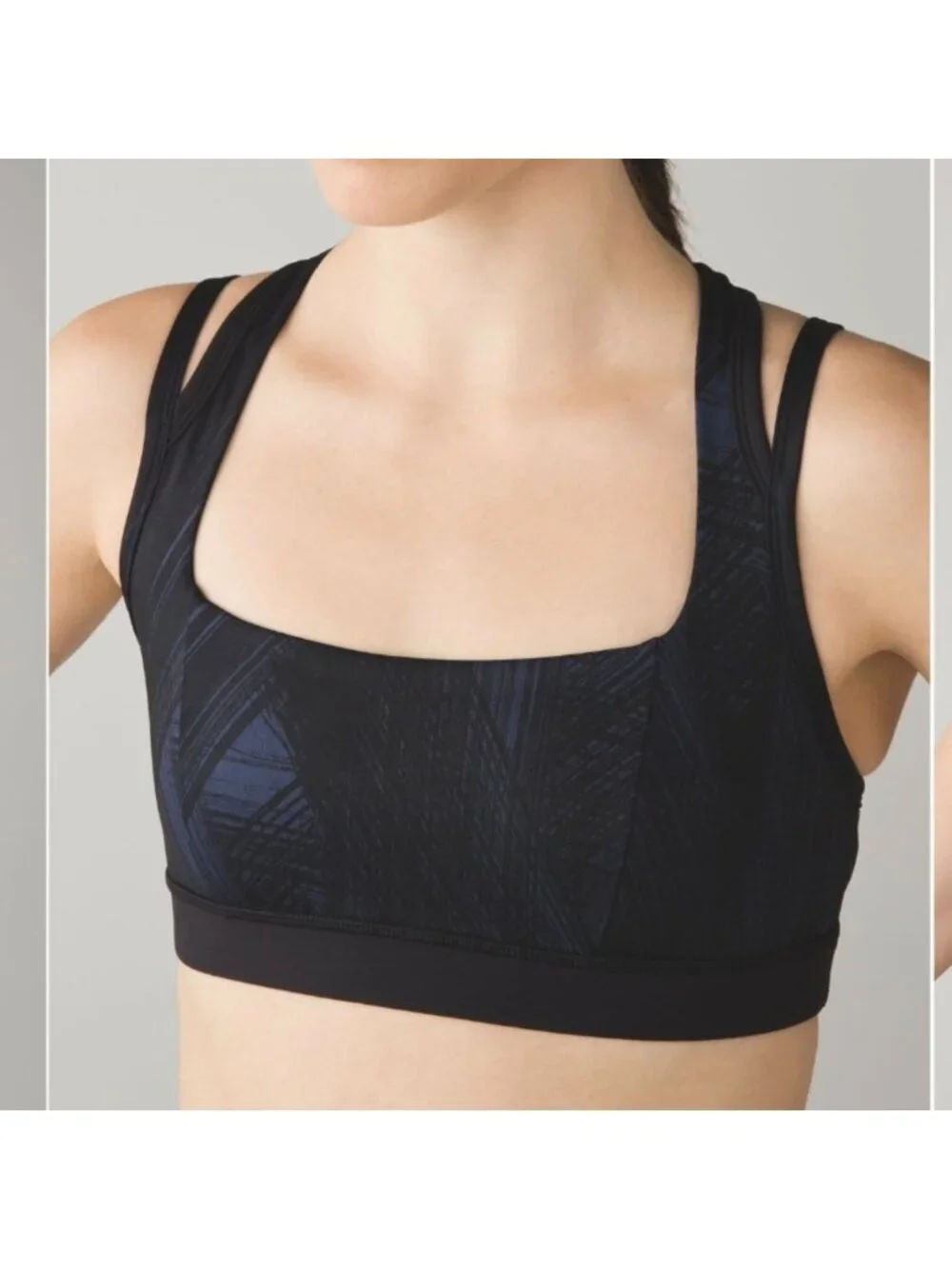 Lululemon Splendour Bra Wind Chill Deep Navy Black / Black